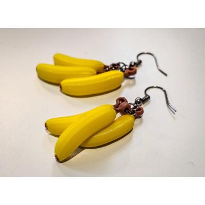 Muz Temalı Renkli Figürlü Küpe - Hafif ve Eğlenceli Tasarım